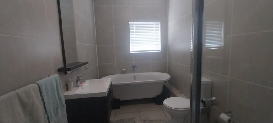 To Let 2 Bedroom Property for Rent in Parklands North Western Cape